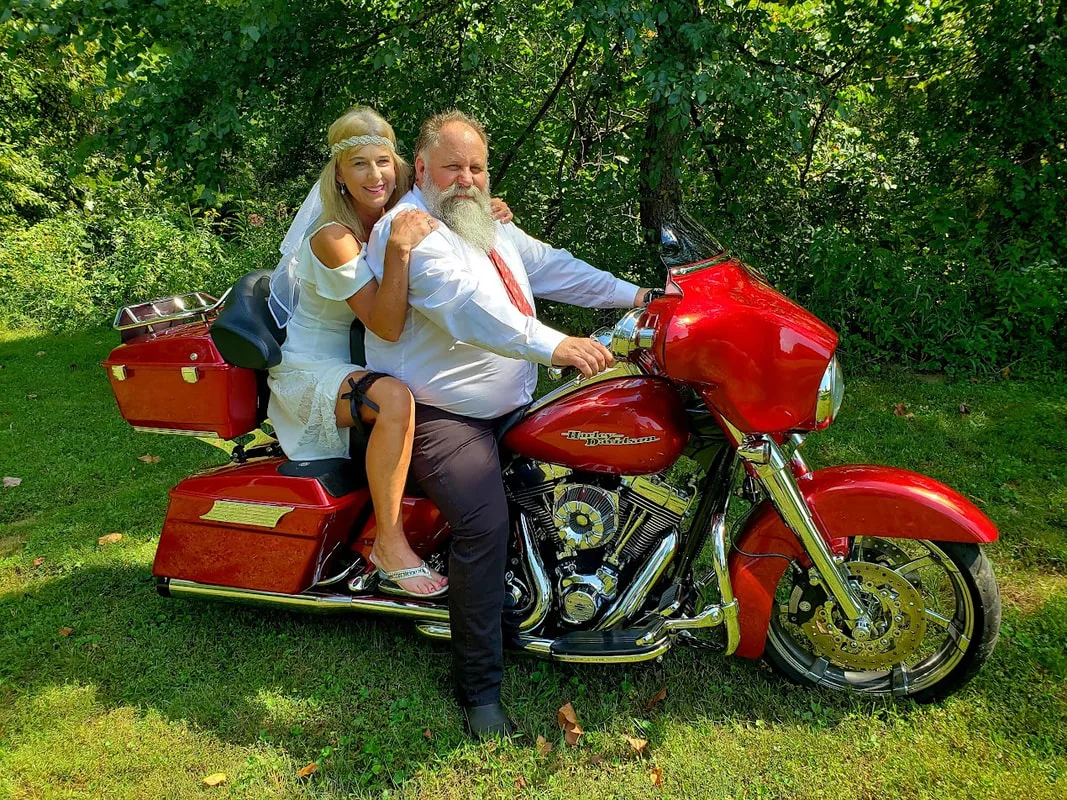 Elope in Brown County, Indiana.  Marry Me In Indy! LLC. Indianapolis Wedding Officiant Services.